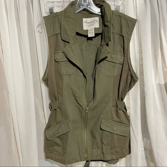 American Rag Army Green Cargo Vest Size 